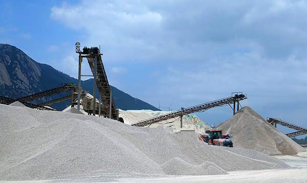 怎么選購制砂機(jī)？唐山金路來幫忙