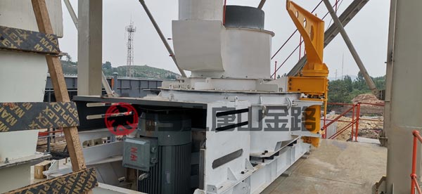 錘破、對輥破、立軸沖擊破三種制砂設(shè)備優(yōu)劣對比