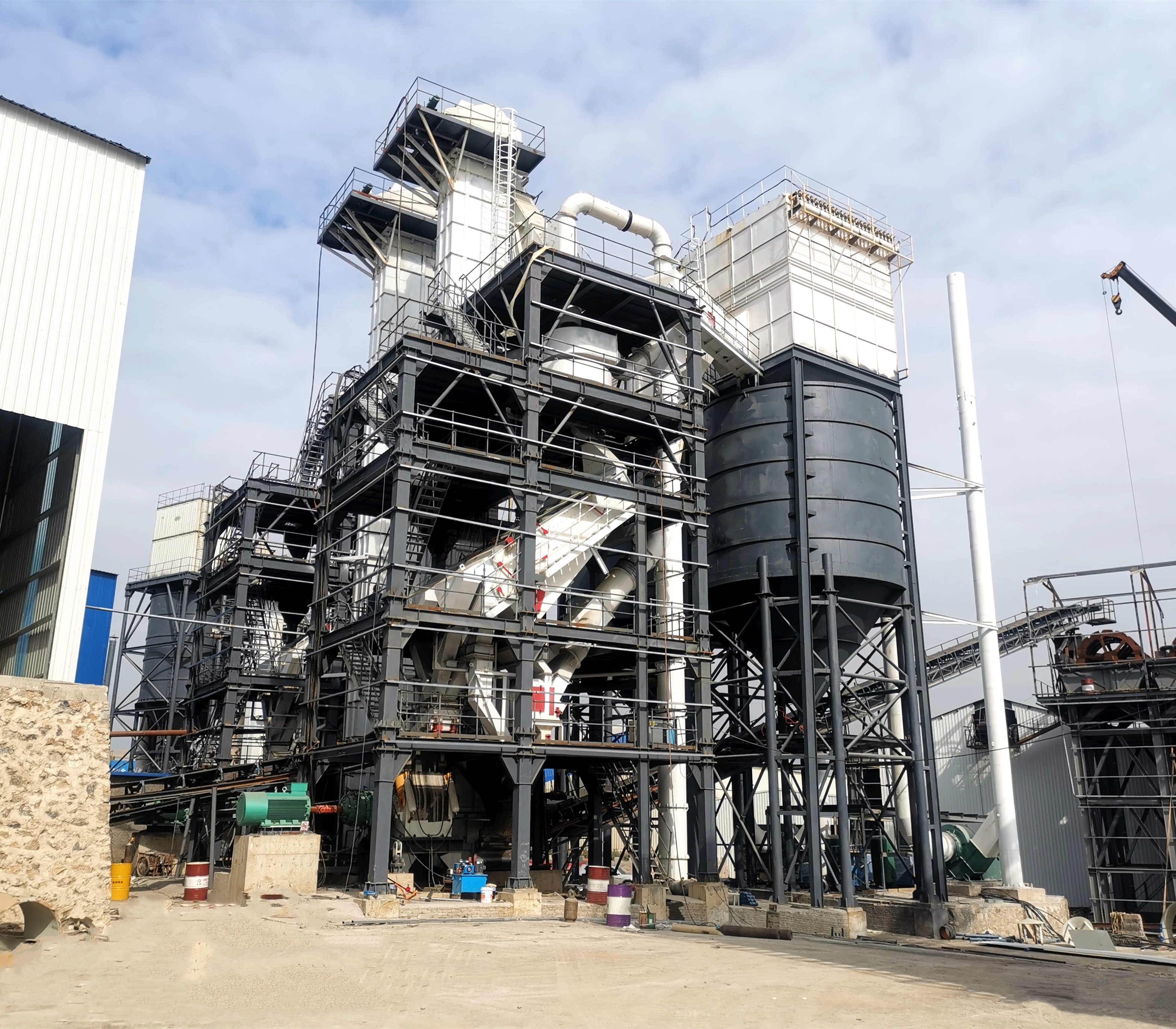 塔樓式制砂生產(chǎn)線（制砂樓），實現(xiàn)生產(chǎn)空間的最大化利用