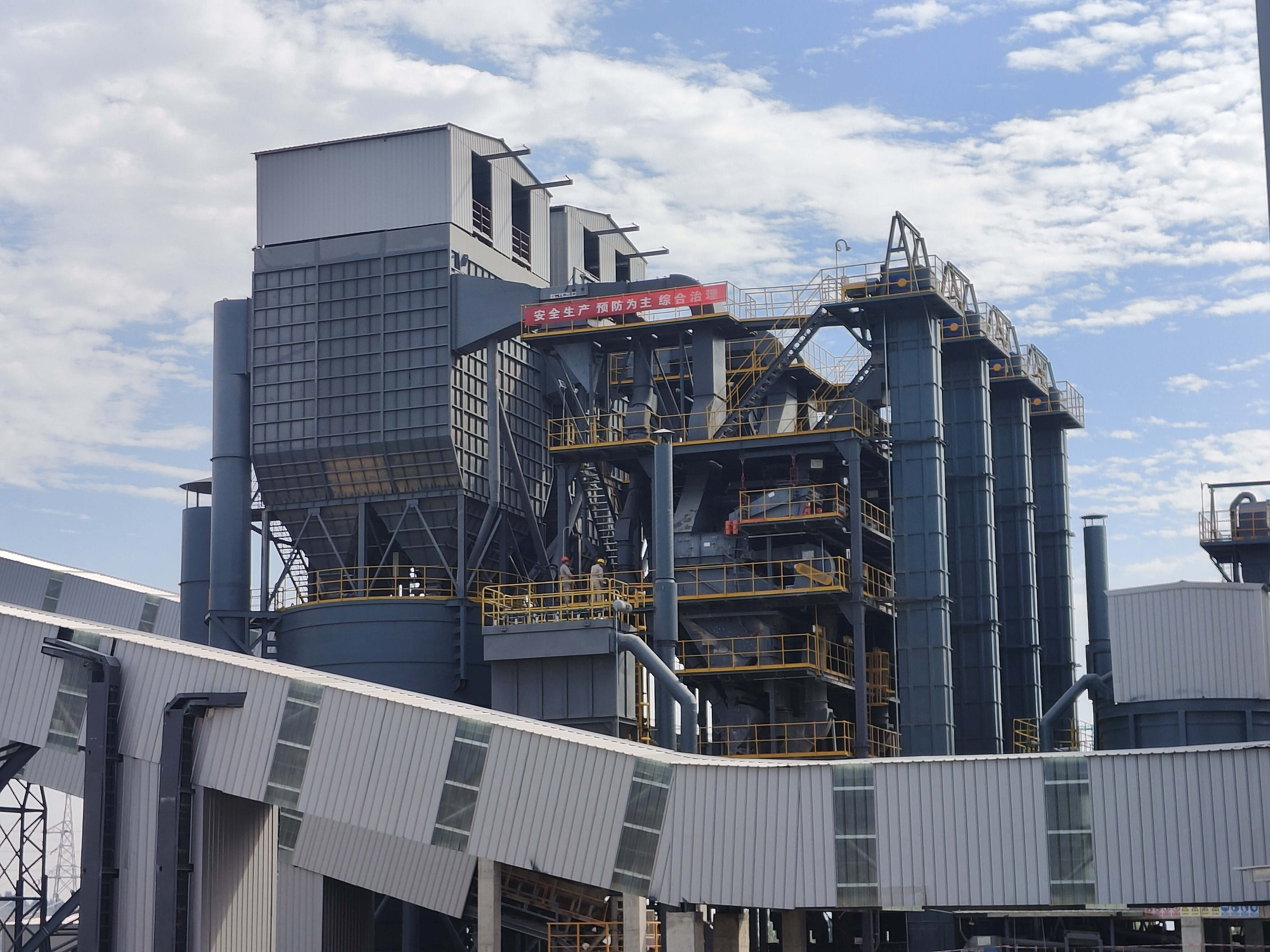 建筑垃圾制砂與普通機(jī)制砂的區(qū)別？為什么推薦制砂樓制砂？