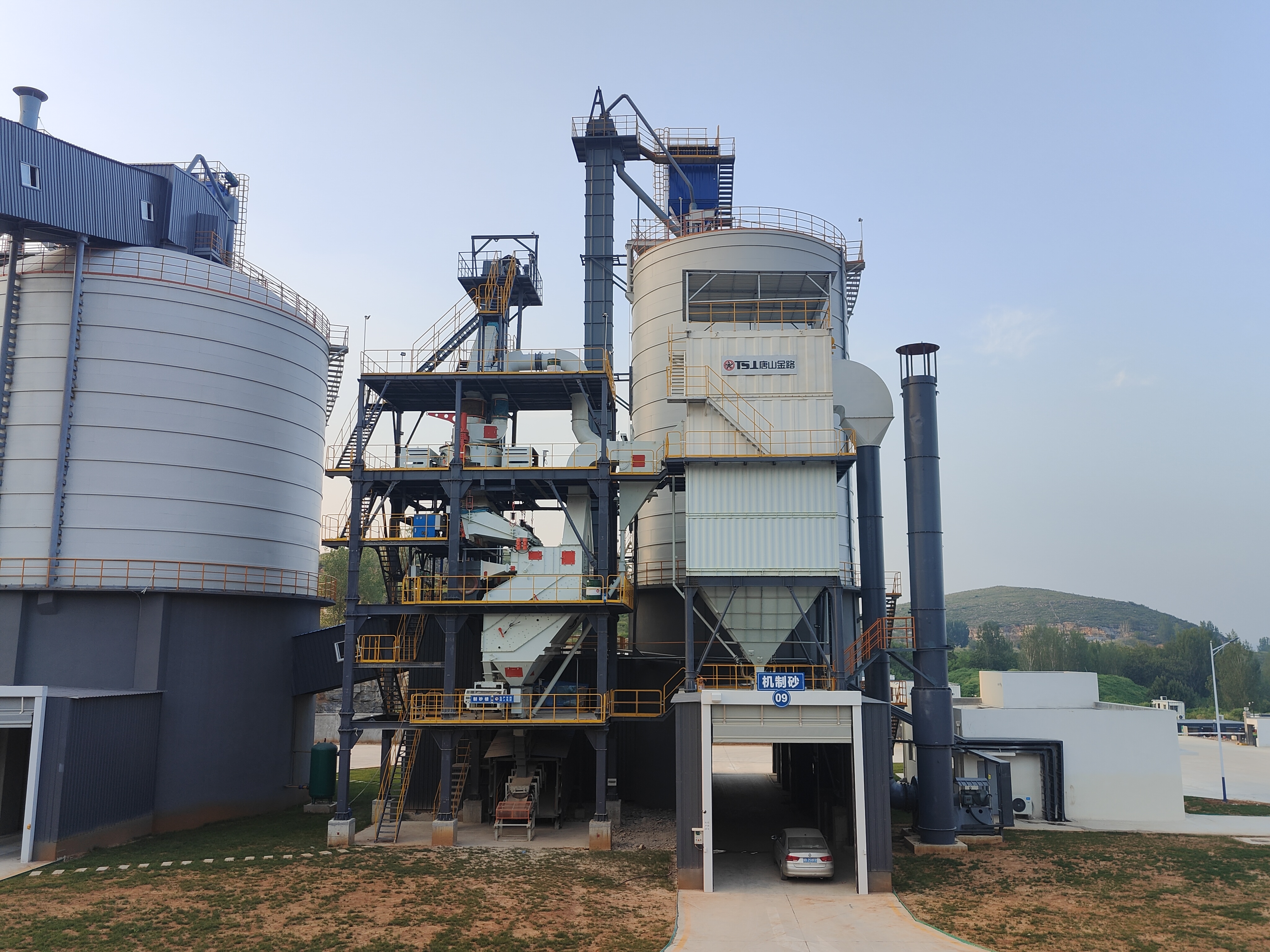 投資干法制砂樓的優(yōu)勢：綠色環(huán)保，全年可生產(chǎn)